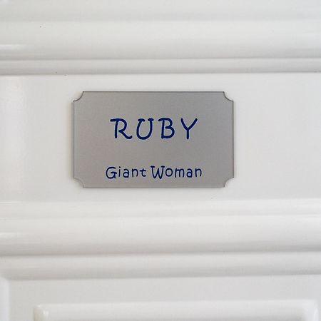 Giant Woman Appartement Tsoútsouros Buitenkant foto