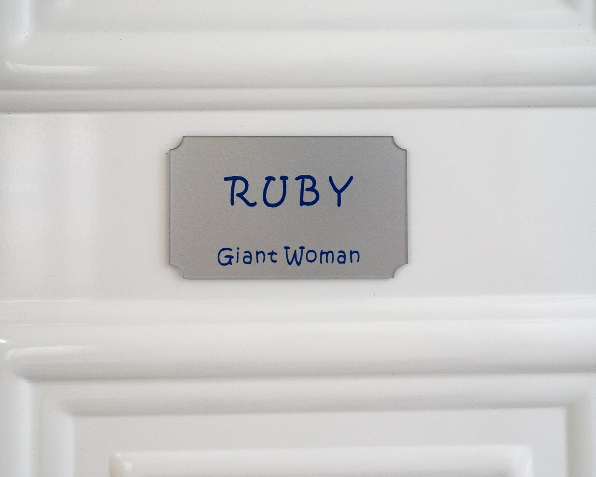 Giant Woman Appartement Tsoútsouros Buitenkant foto